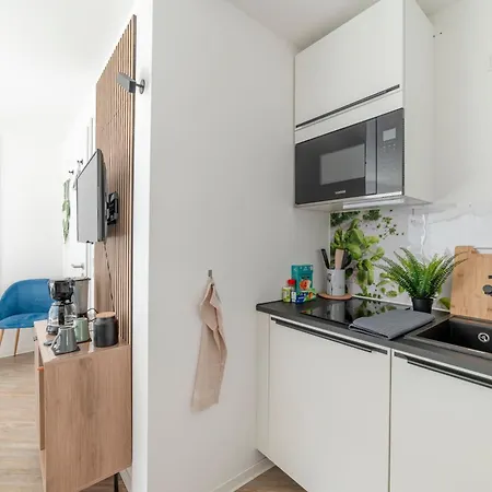 Spacestays Bunker Sweet Messe Wi-fi Tv Apartman *